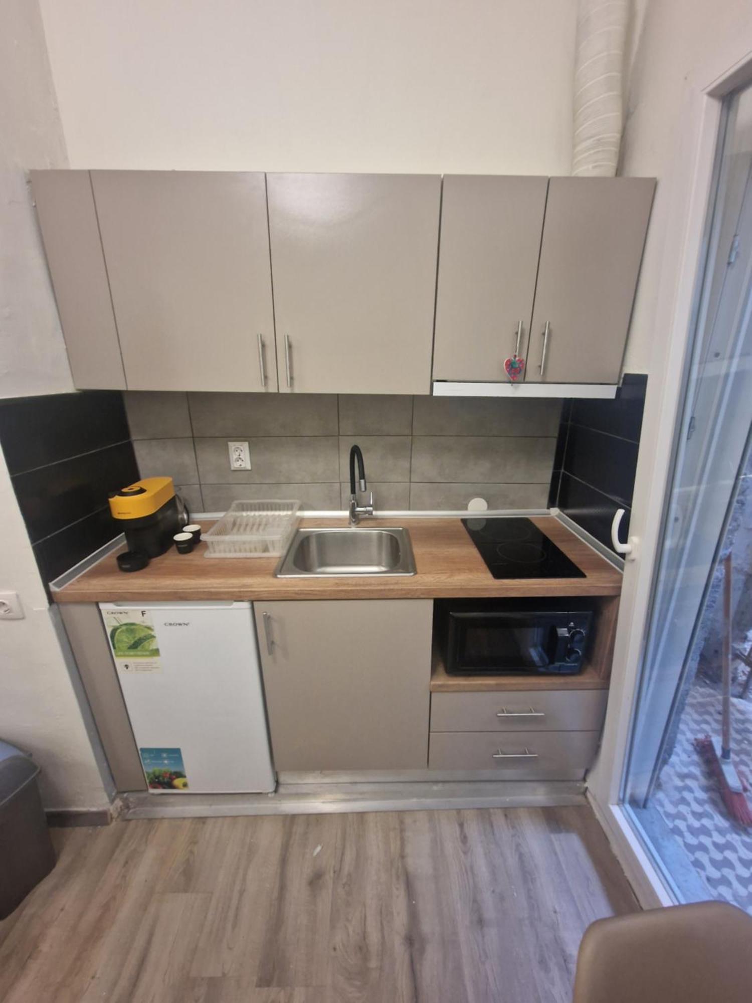 Closer "Central Studio And Apartment" Thessaloniki Room photo